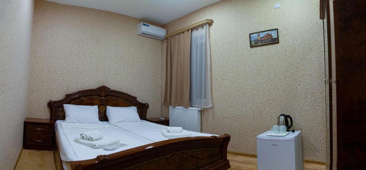 Twins Hotel Tiflis Exterior foto