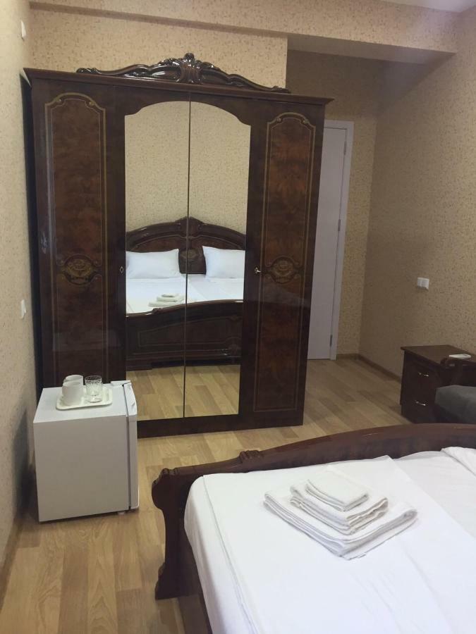 Twins Hotel Tiflis Exterior foto