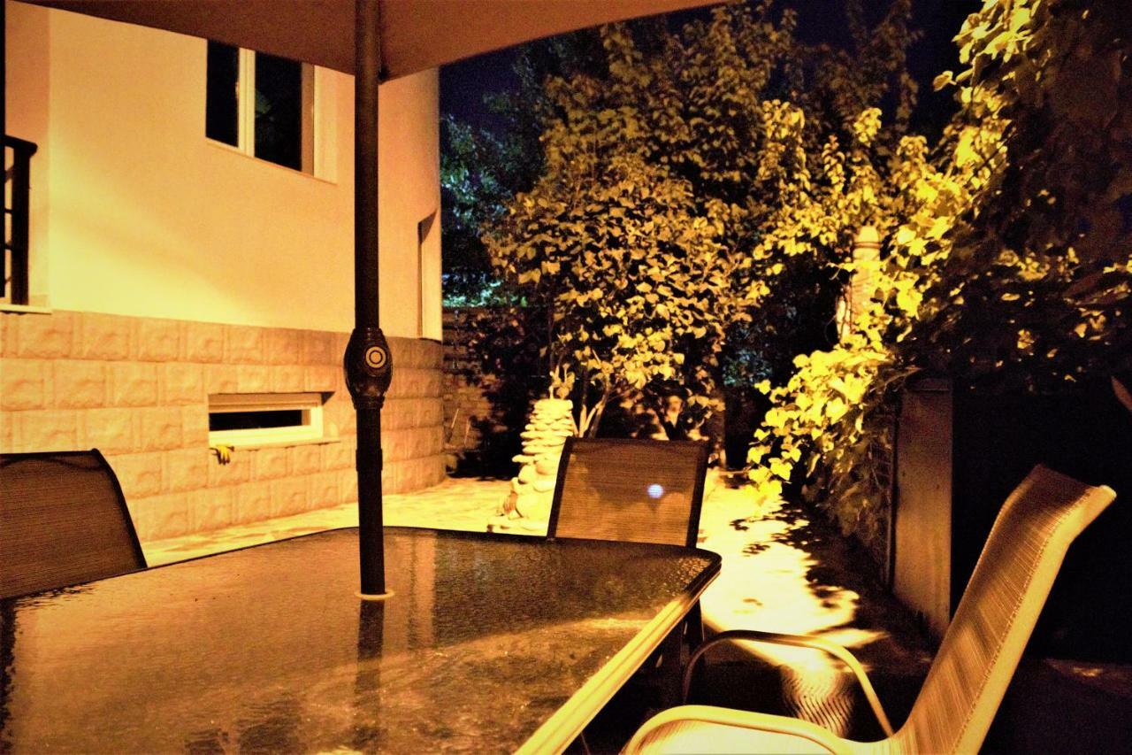 Twins Hotel Tiflis Exterior foto