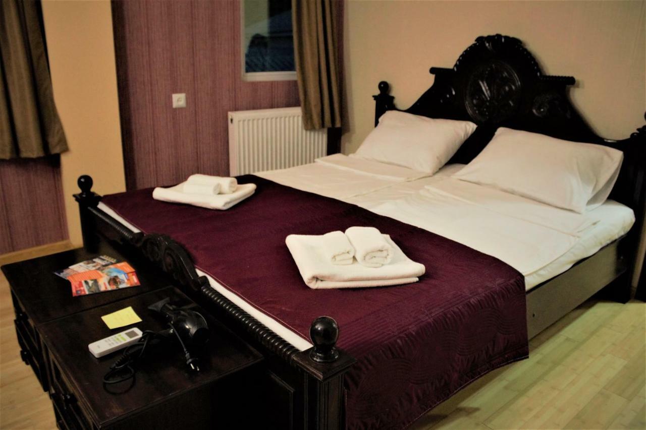 Twins Hotel Tiflis Exterior foto