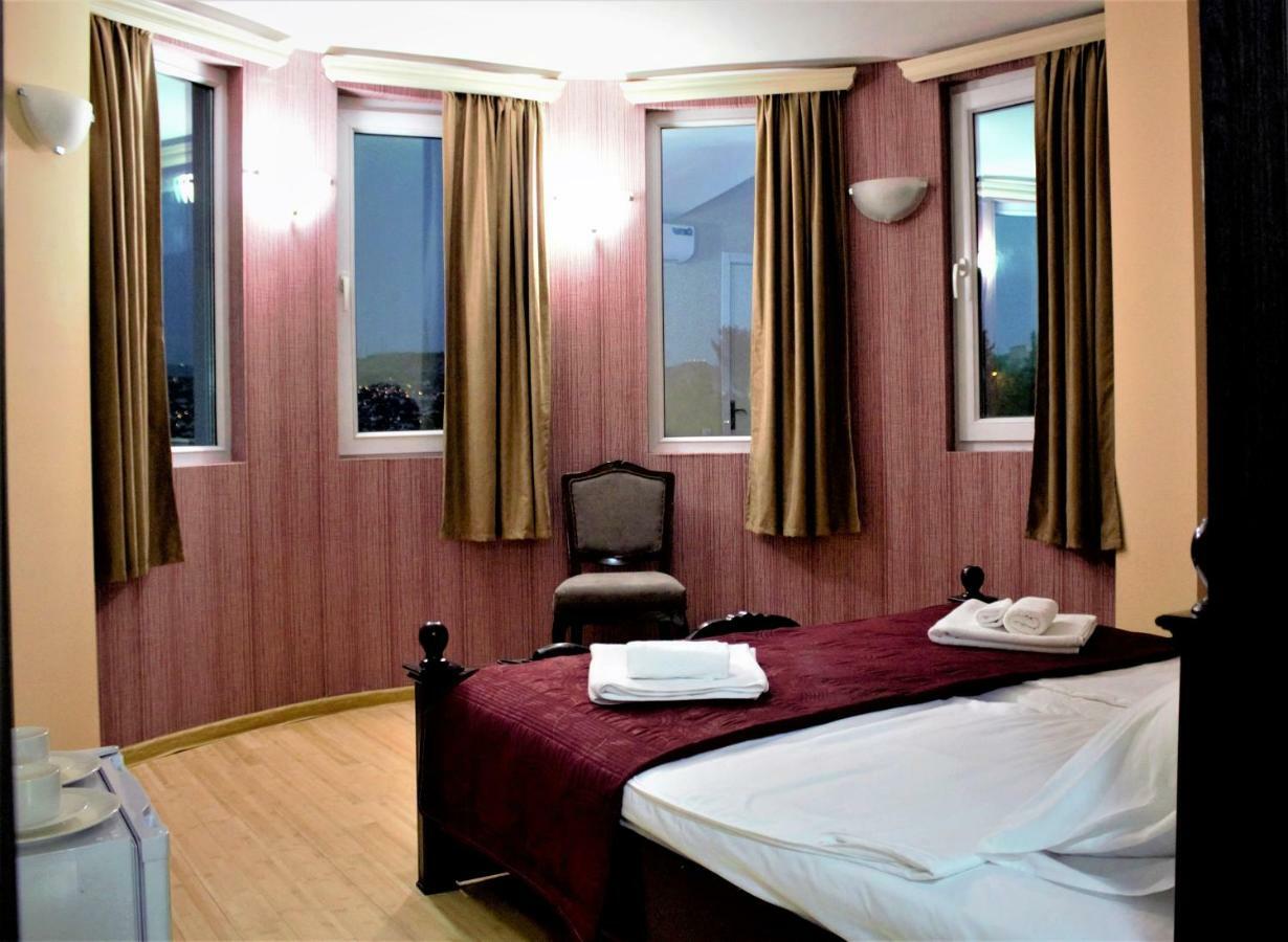 Twins Hotel Tiflis Exterior foto